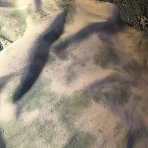 Ruffled sleeve tie dye top - Picture 4 of 4